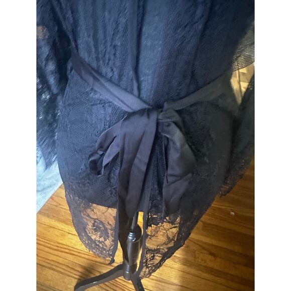 Black Lace Open Drape Robe - Picture 5 of 7